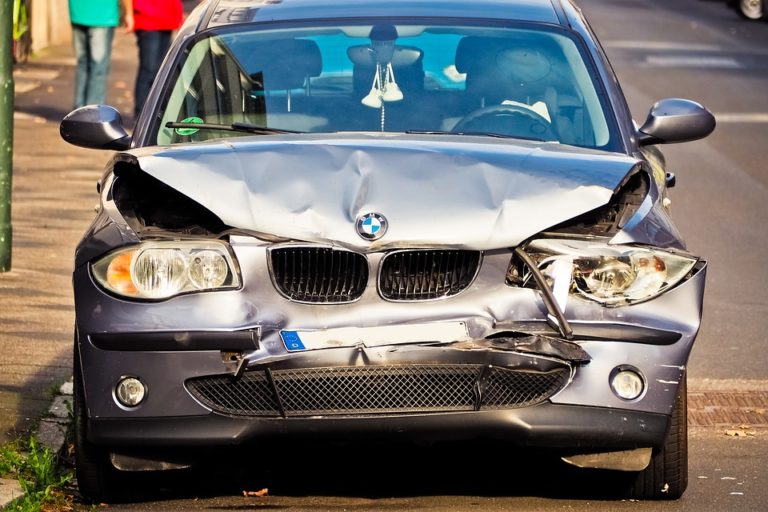 car-with-smashed-front-end